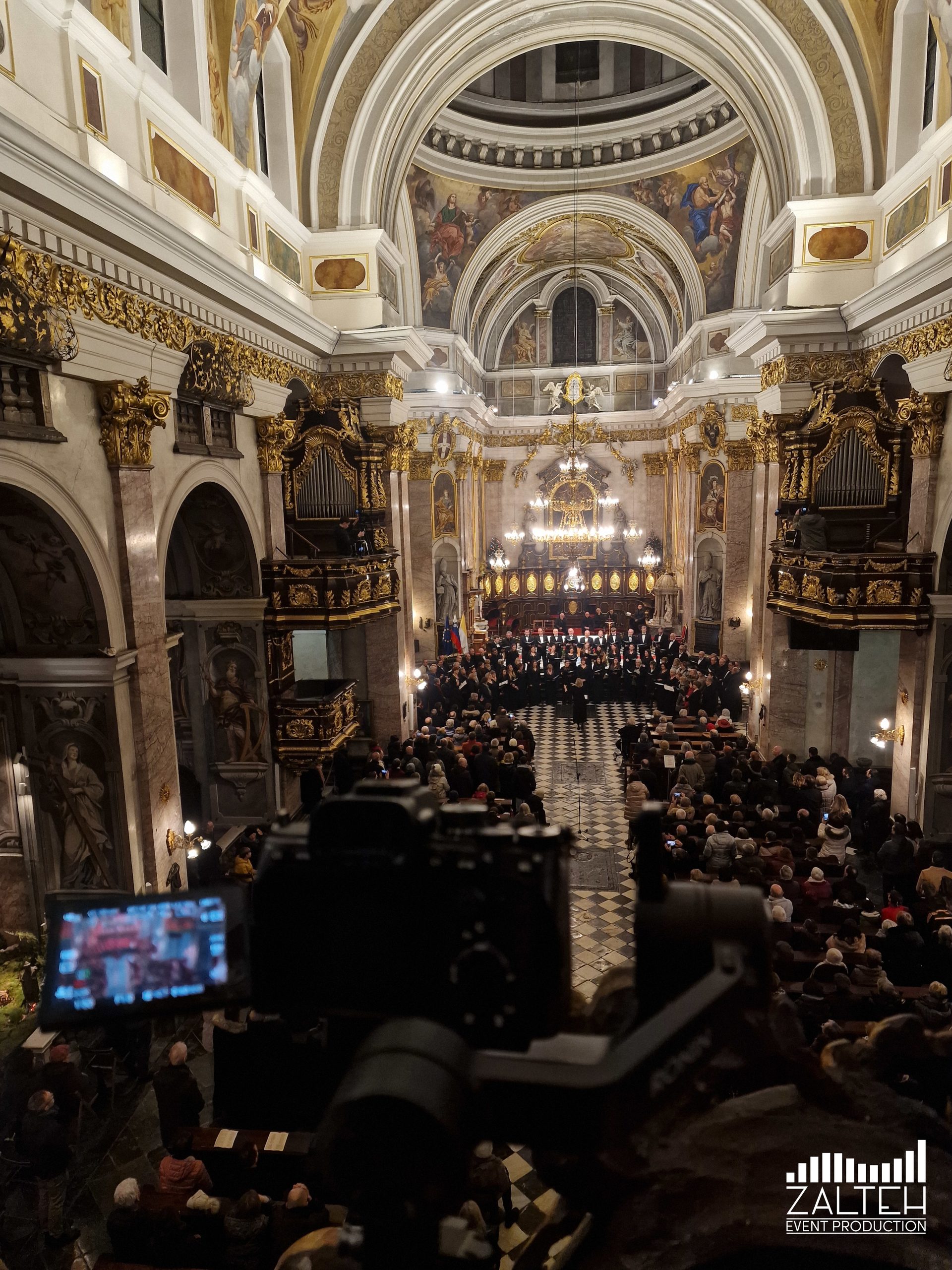 Večkamerno snemanje zborovskega koncerta